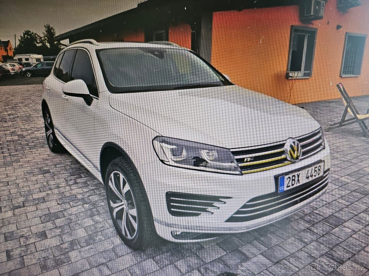 2018 Volkswagen TOUAREG - 13