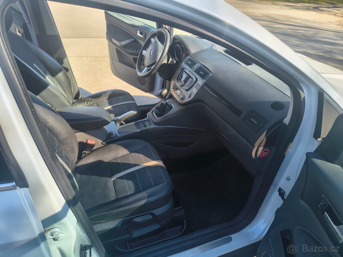 2009 Ford KUGA - 13