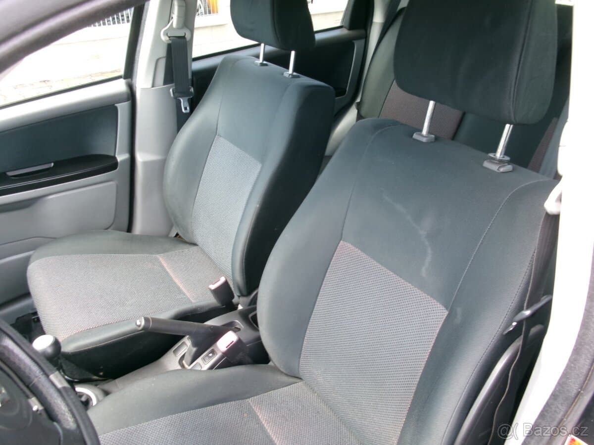 2007 Suzuki SX4 - 13