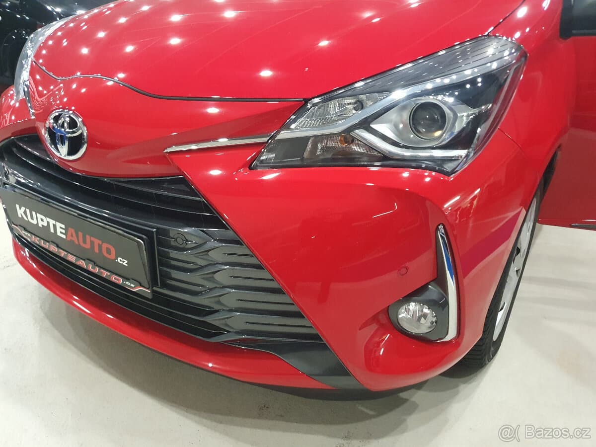 2020 Toyota YARIS - 13