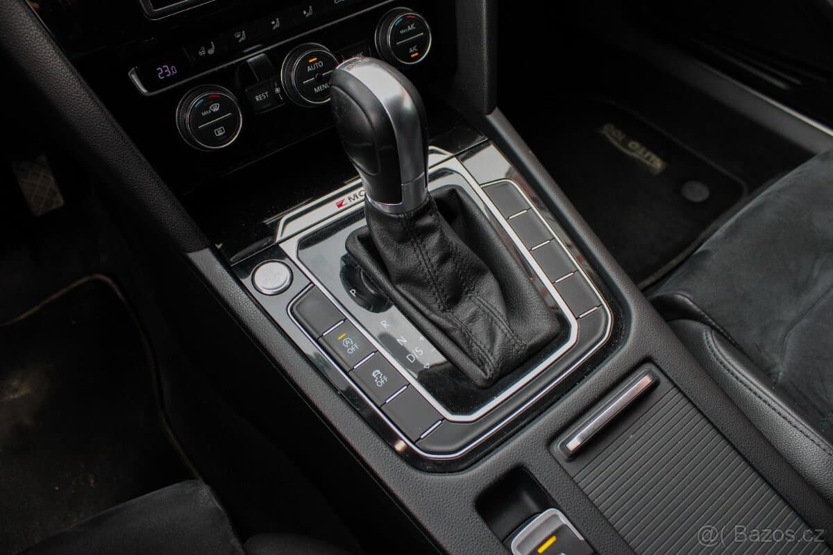 2015 Volkswagen PASSAT - 13