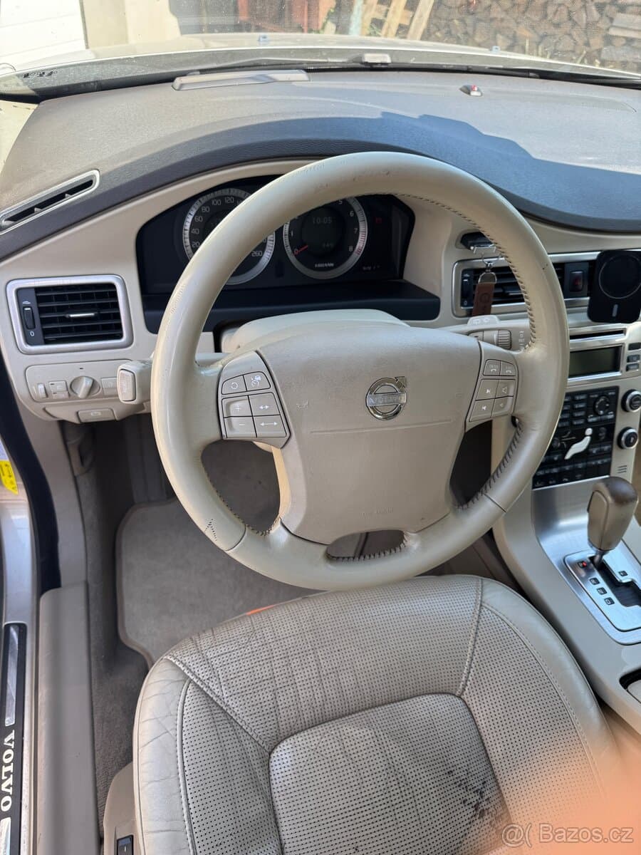 2008 Volvo V70 - 13
