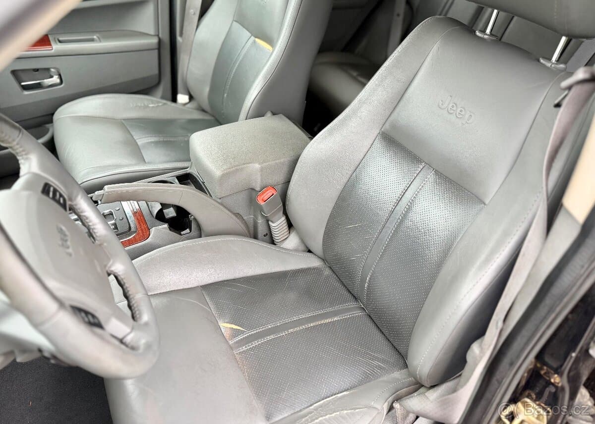 2006 Jeep CHEROKEE - 13
