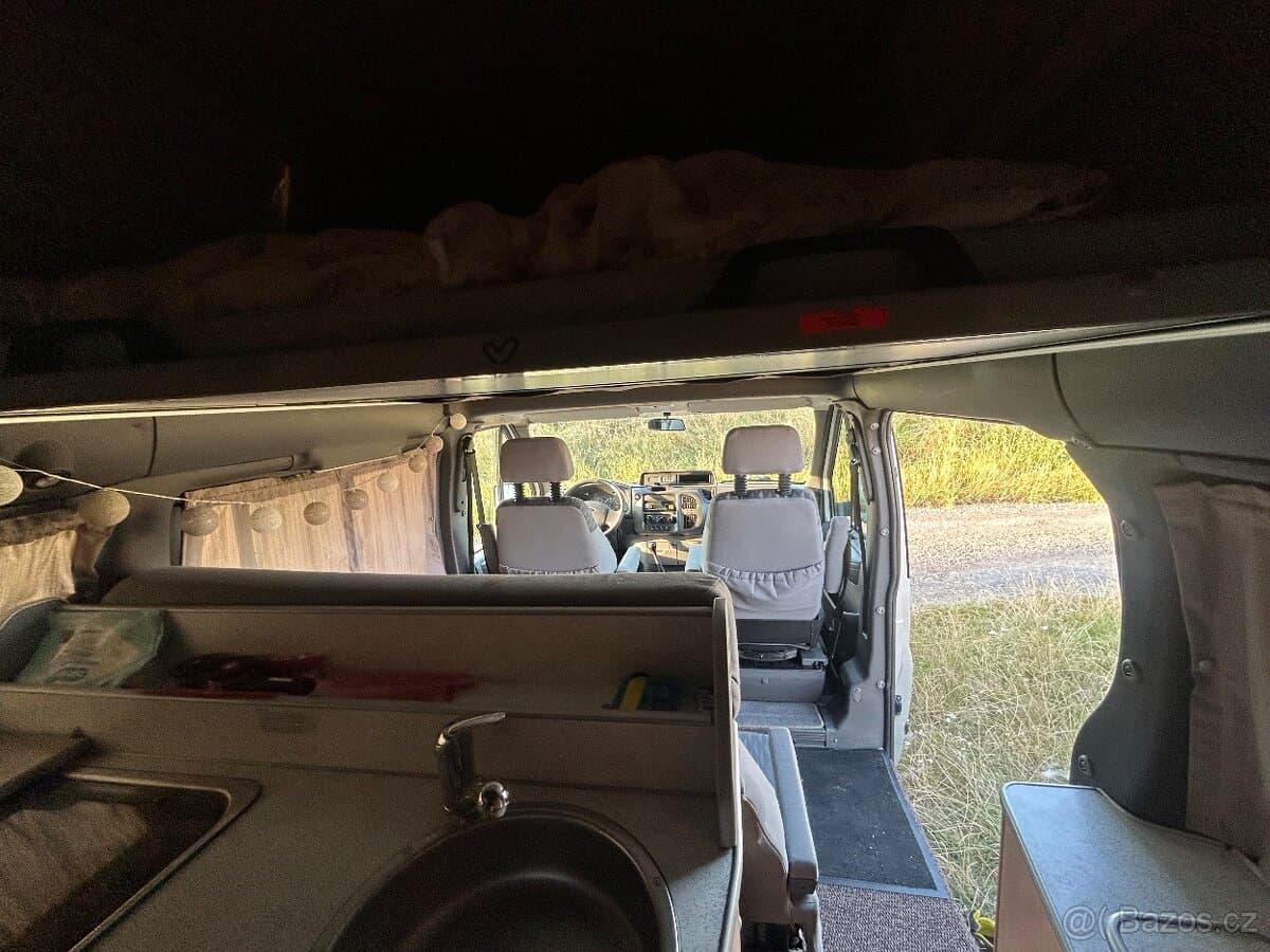 2004 Ford TRANSIT - 13