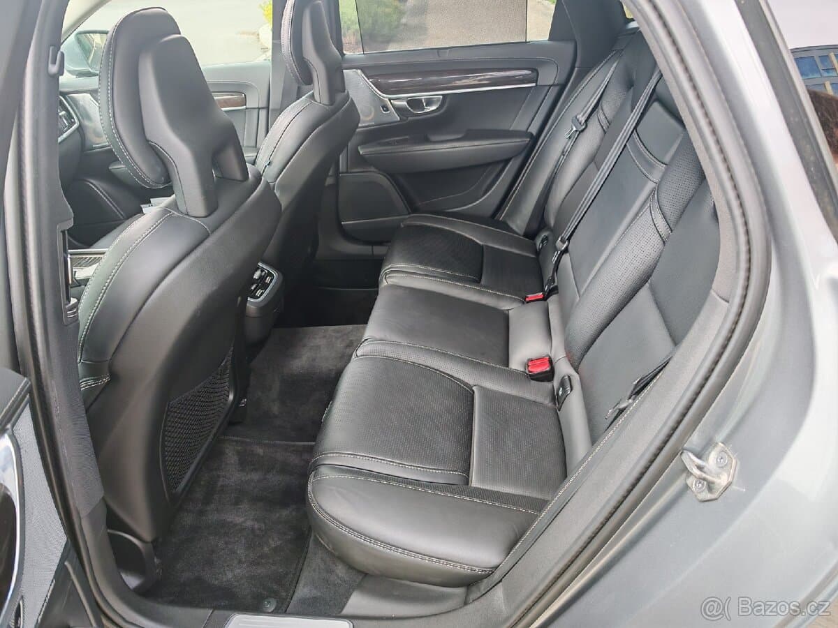 2017 Volvo S90 - 13