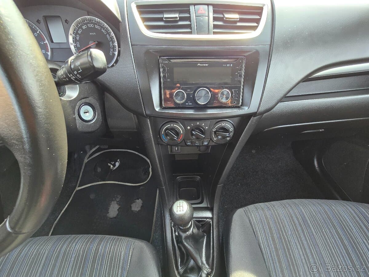 2016 Suzuki SWIFT - 13