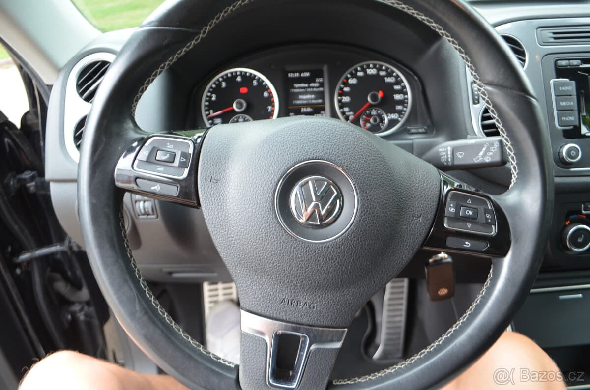 2015 Volkswagen TIGUAN - 13