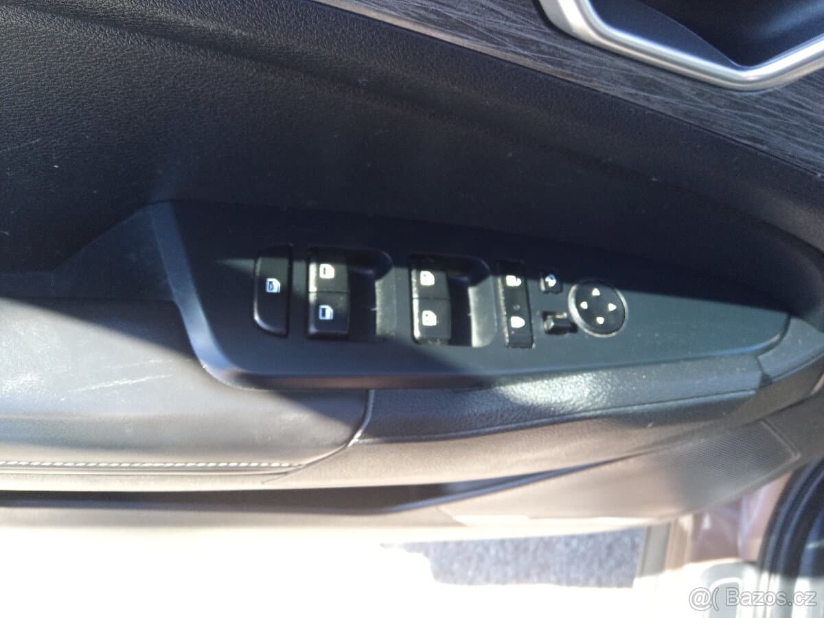 2022 Kia SPORTAGE - 13