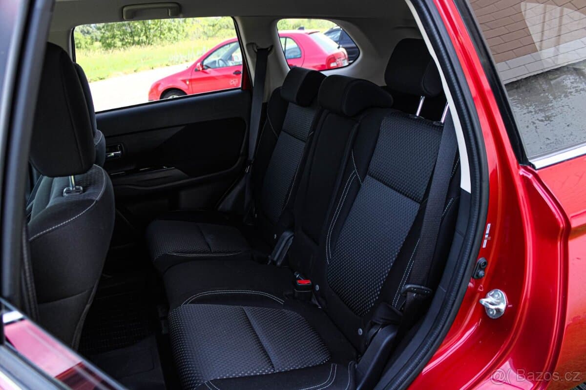 2021 Mitsubishi OUTLANDER - 13