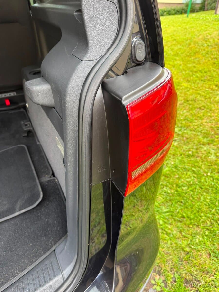 2011 Volkswagen TOURAN - 13