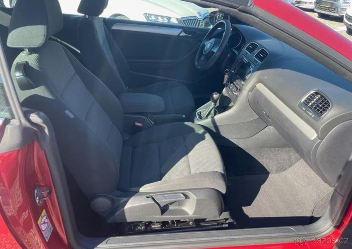 2012 Volkswagen GOLF - 13