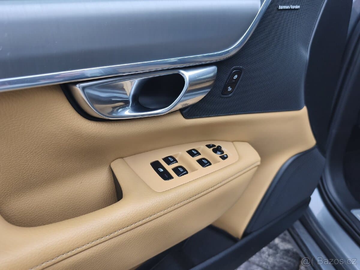 2017 Volvo V90 - 13