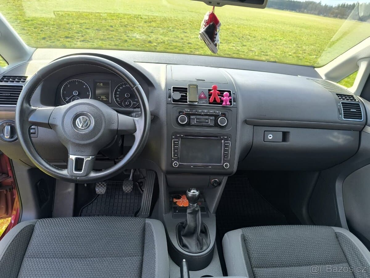 2011 Volkswagen TOURAN - 13