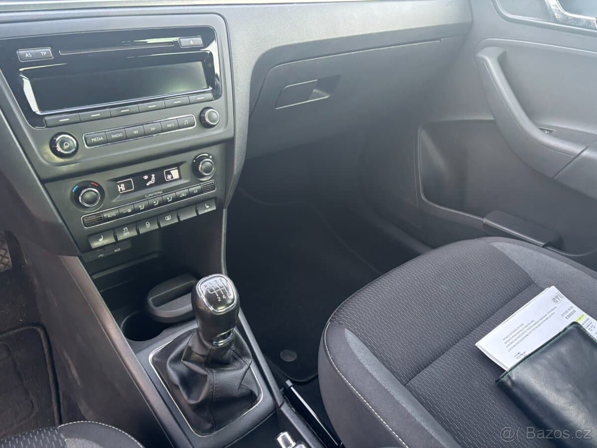 2014 Škoda RAPID - 13