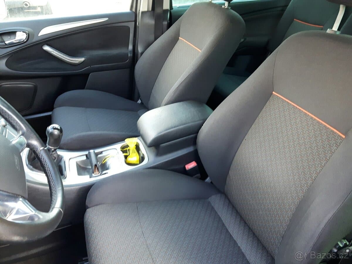 2006 Ford S-MAX - 13