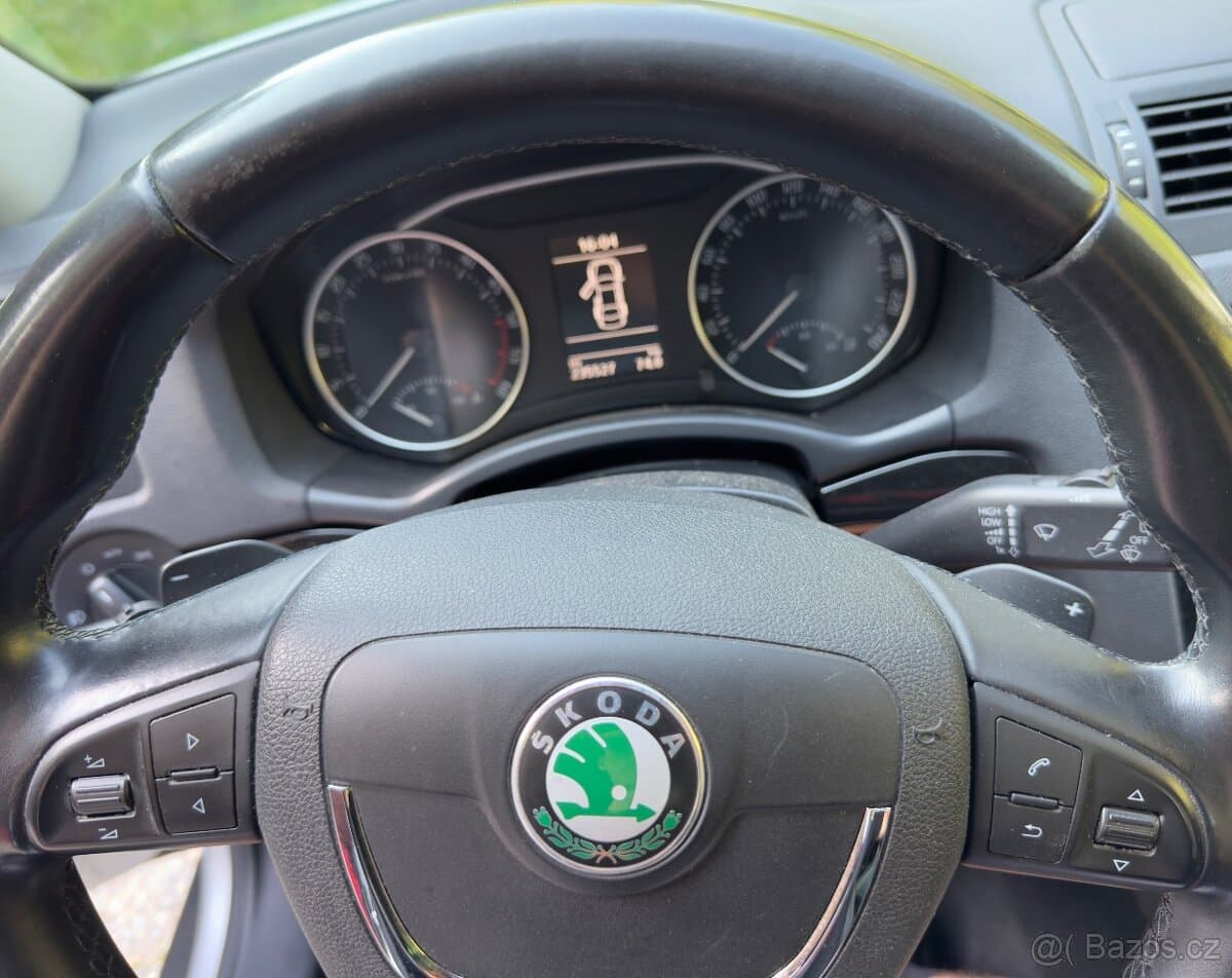 Škoda OCTAVIA - 13