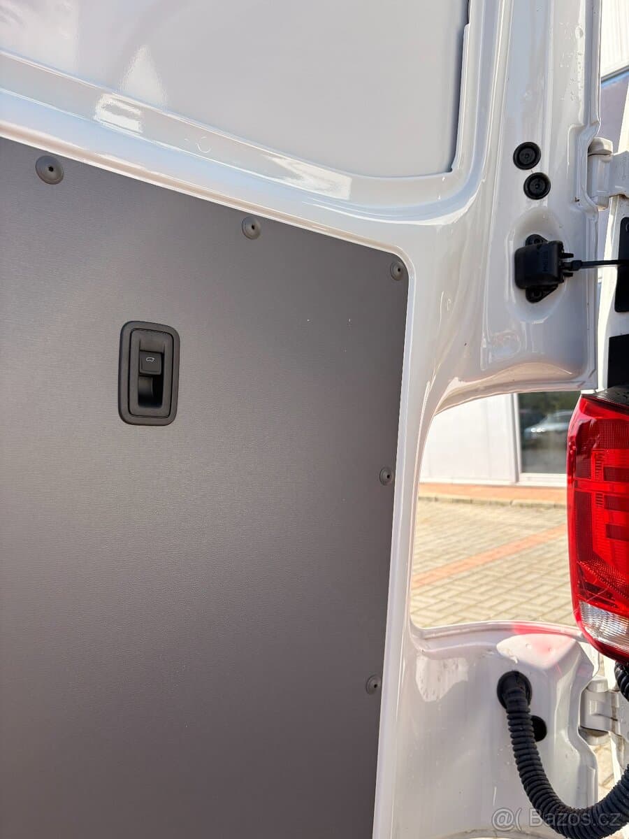 Volkswagen TRANSPORTER - 13