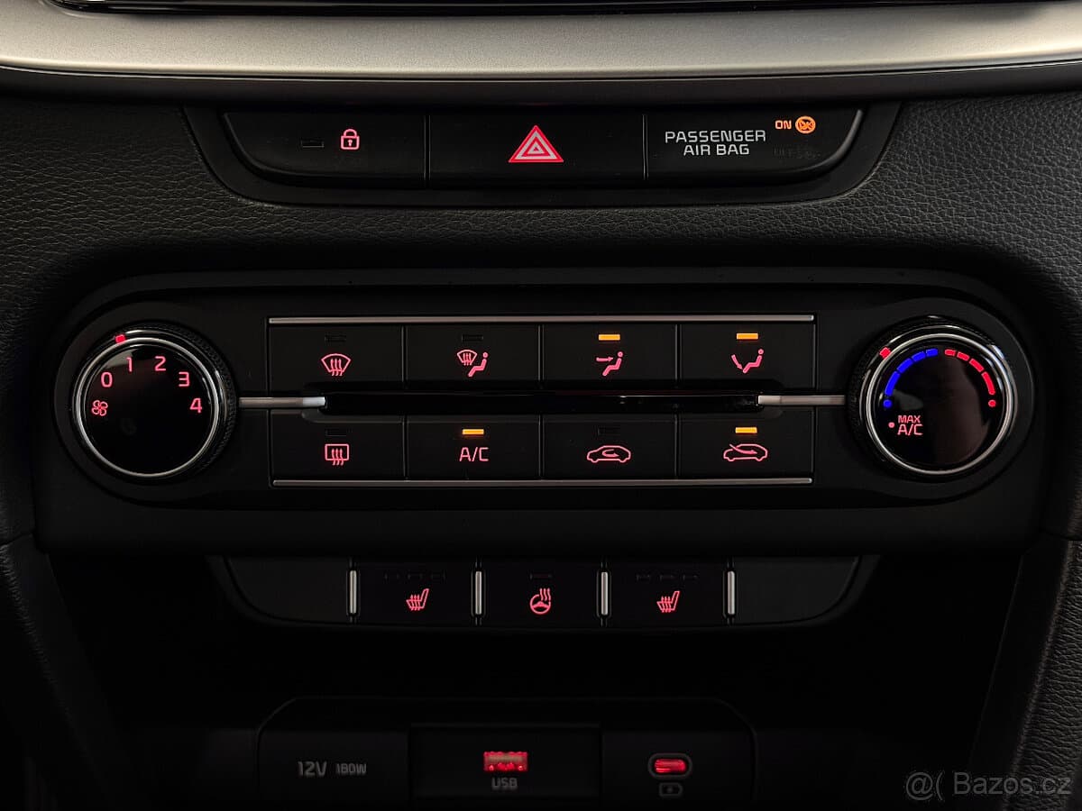 2023 Kia CEE'D - 13
