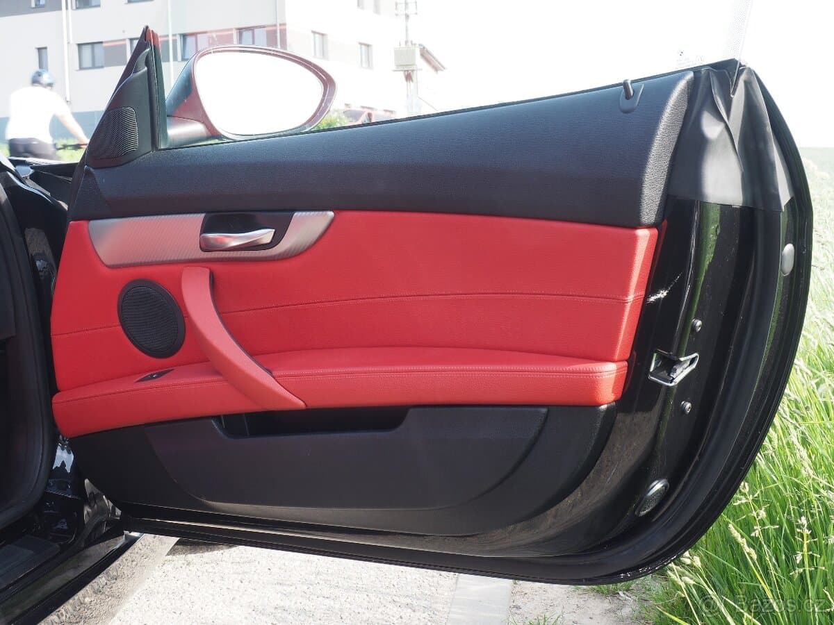 2011 BMW Z4 - 13