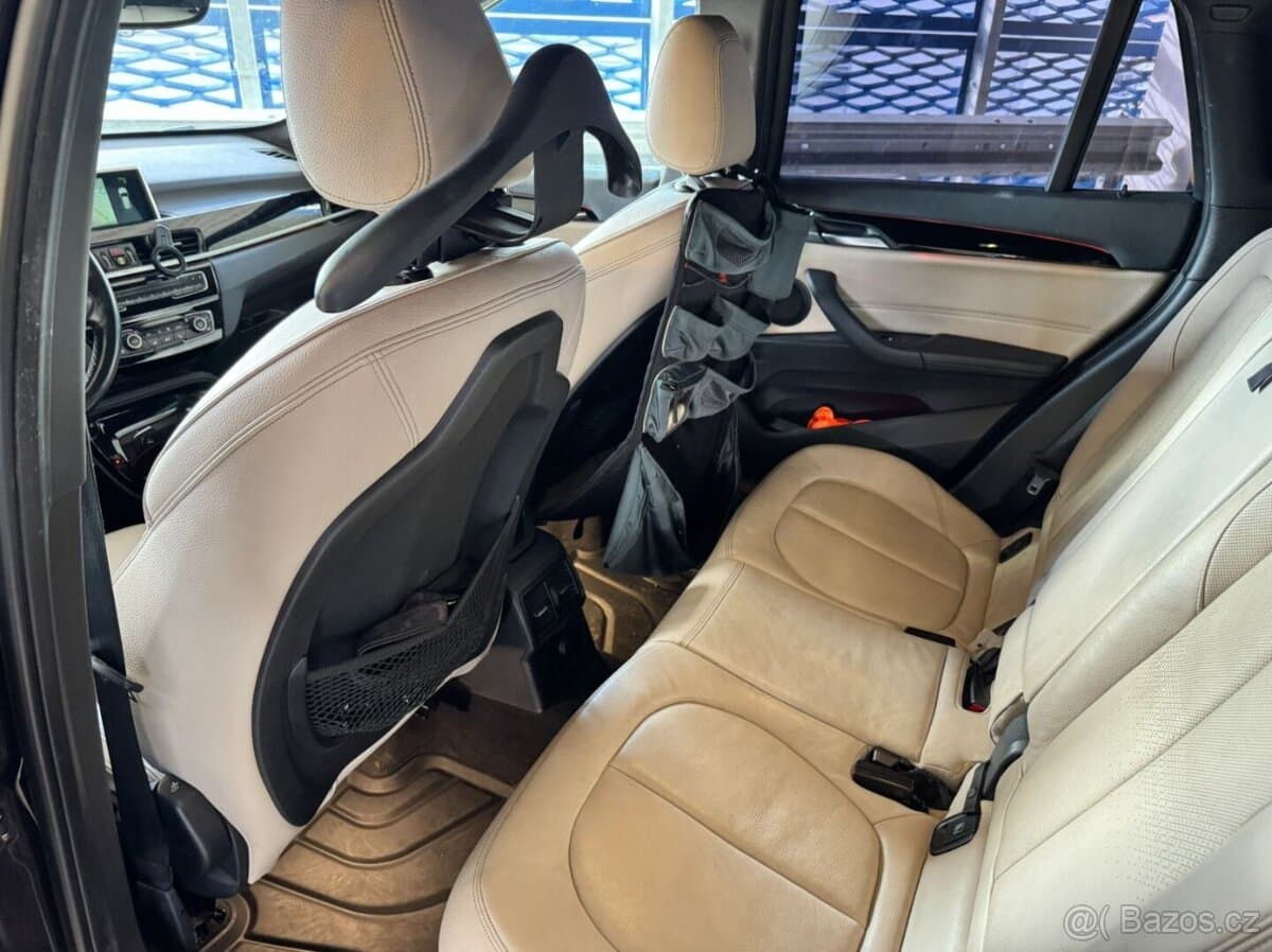 2015 BMW X1 - 13