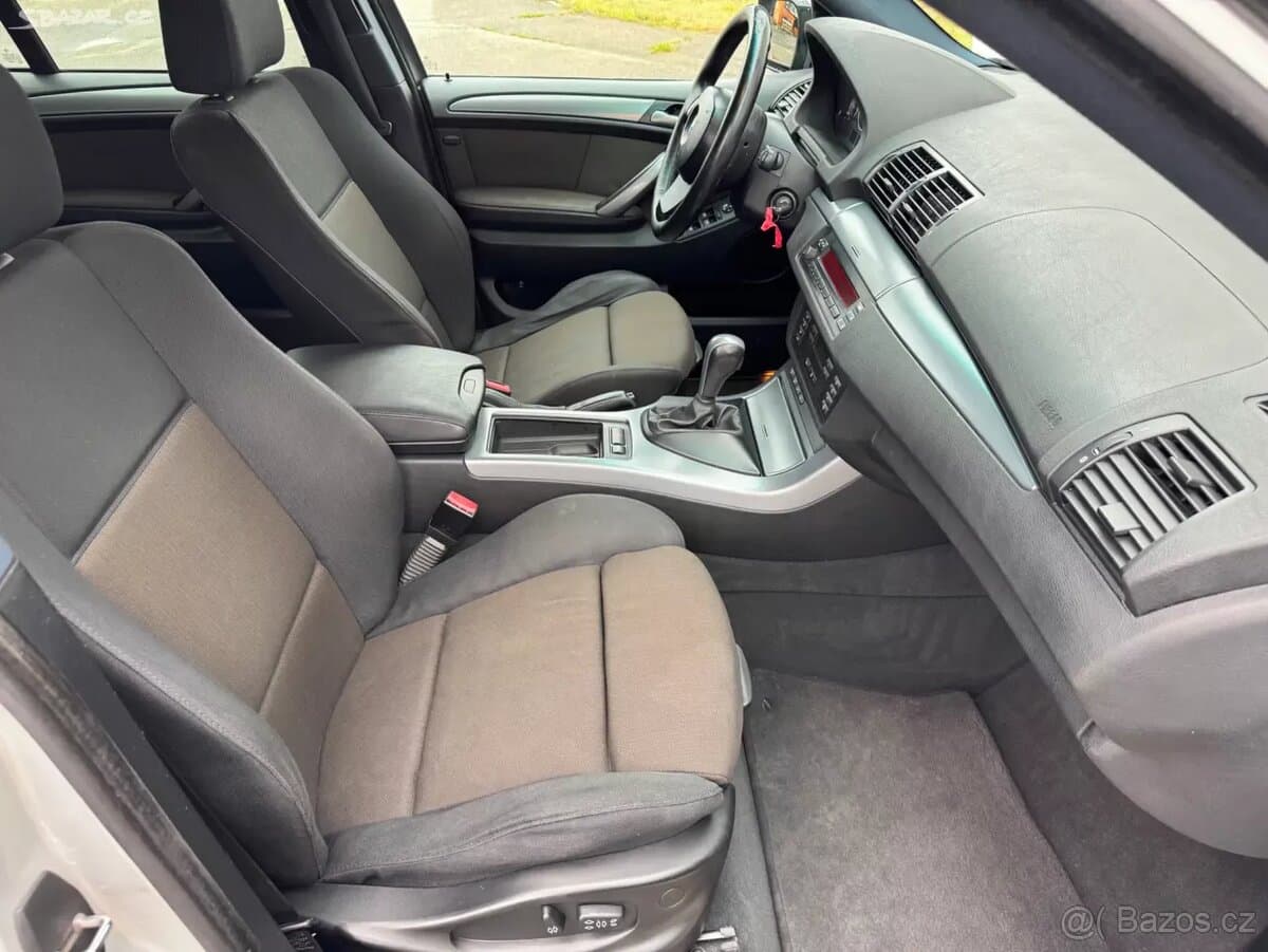 2005 BMW X5 - 13