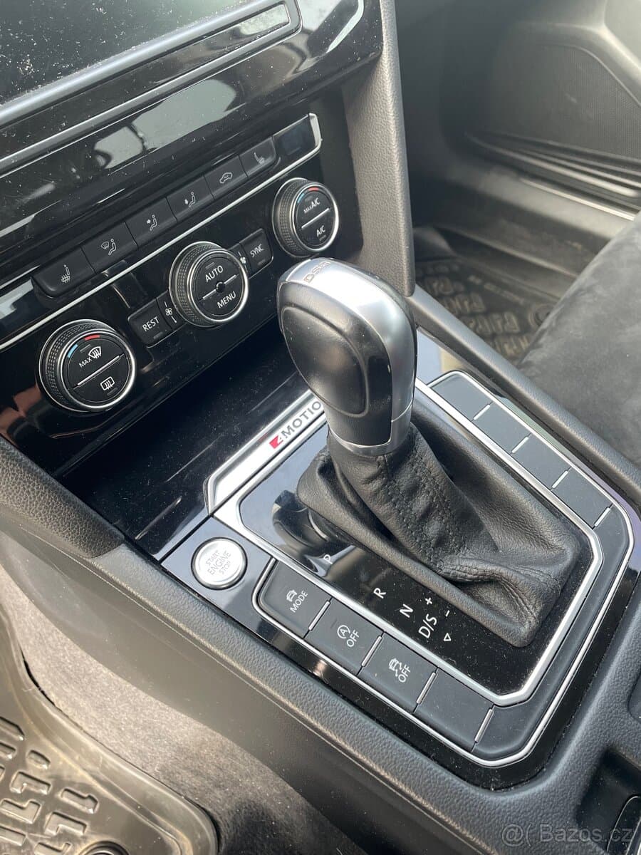 2015 Volkswagen PASSAT - 13