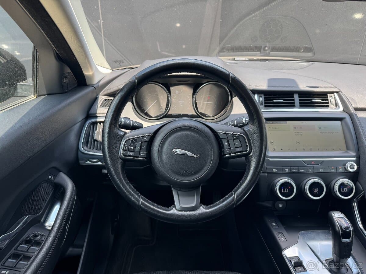 2018 Jaguar E-PACE - 13