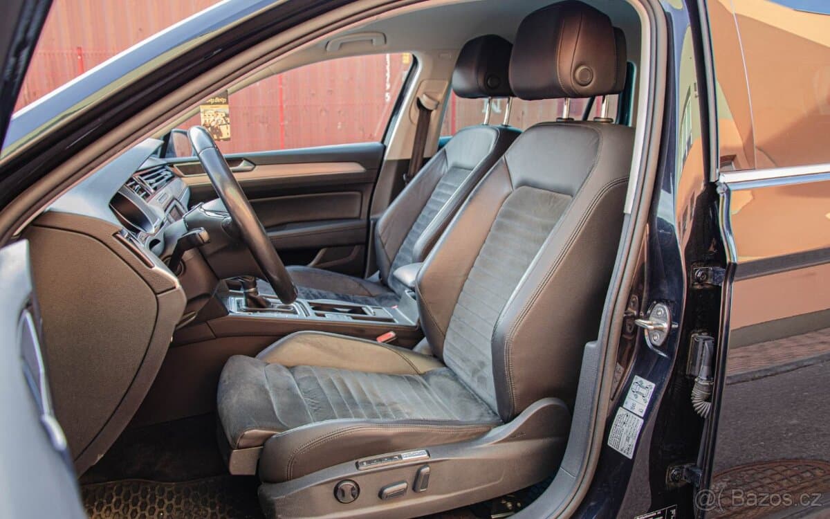 2017 Volkswagen PASSAT - 13