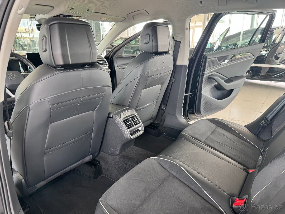 2024 Volkswagen PASSAT - 13