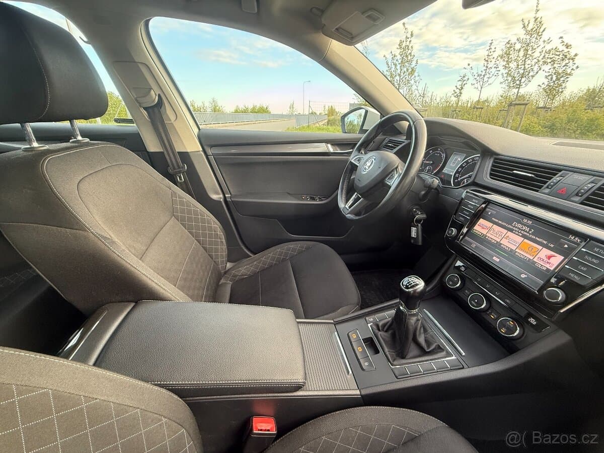 2017 Škoda SUPERB - 13