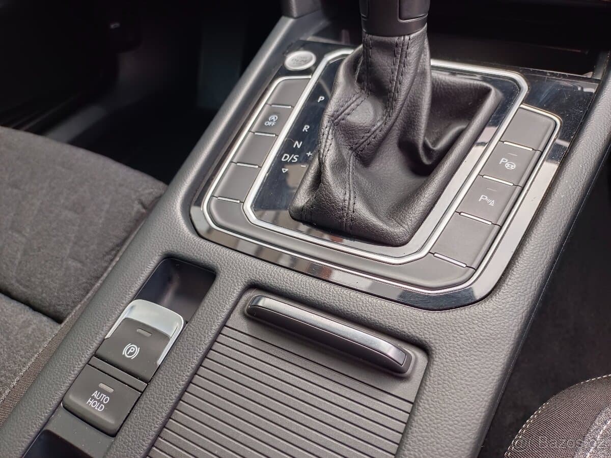 2023 Volkswagen PASSAT - 13