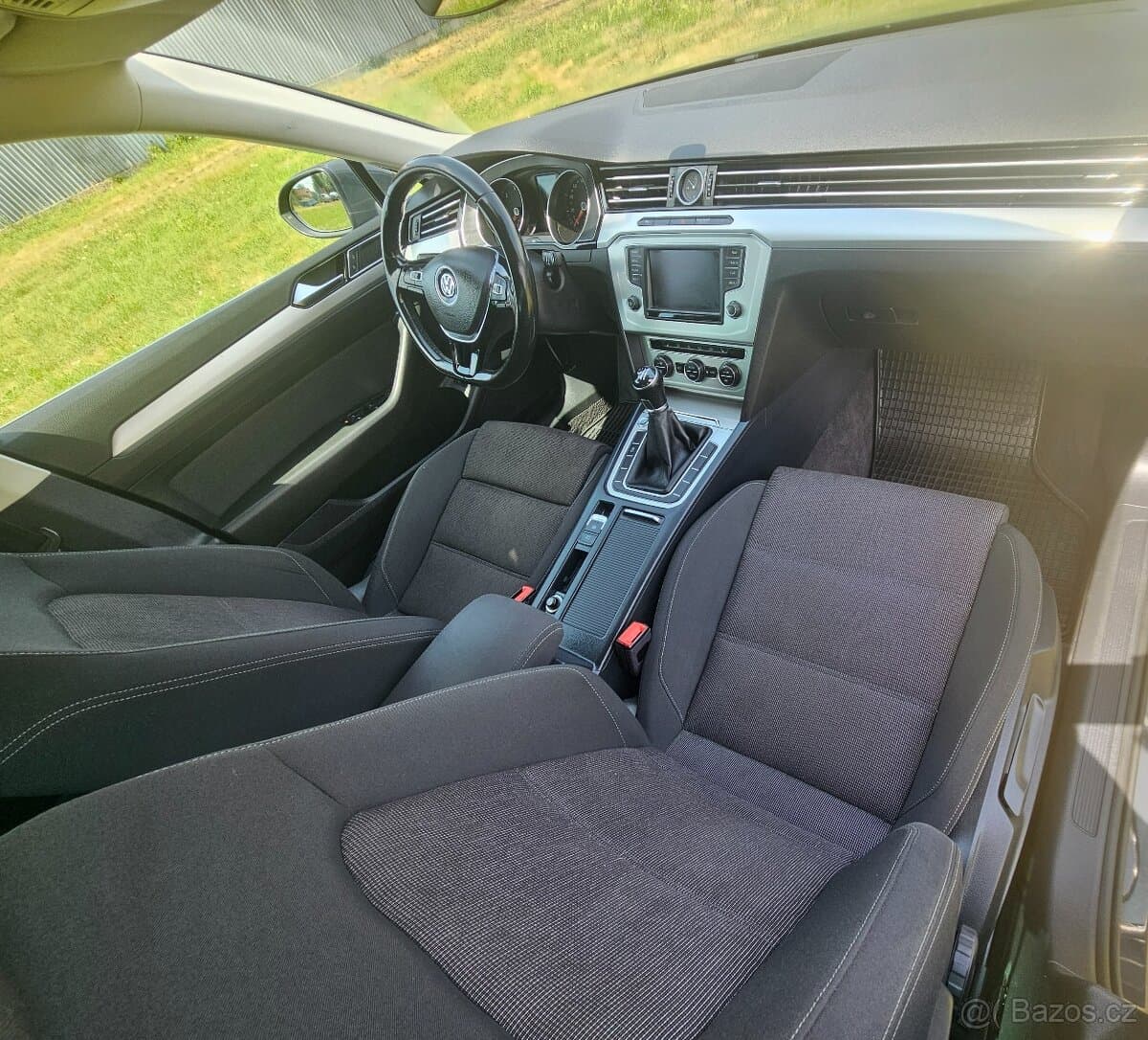 2015 Volkswagen PASSAT - 13