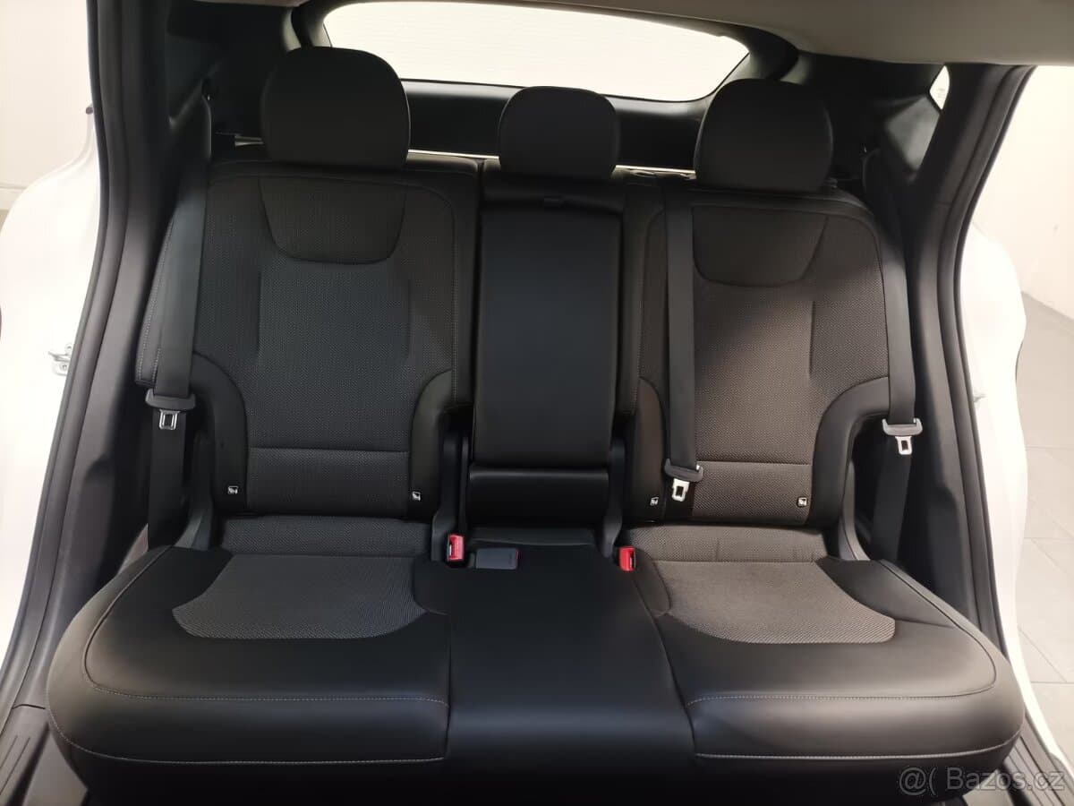 2022 Kia EV6 - 13