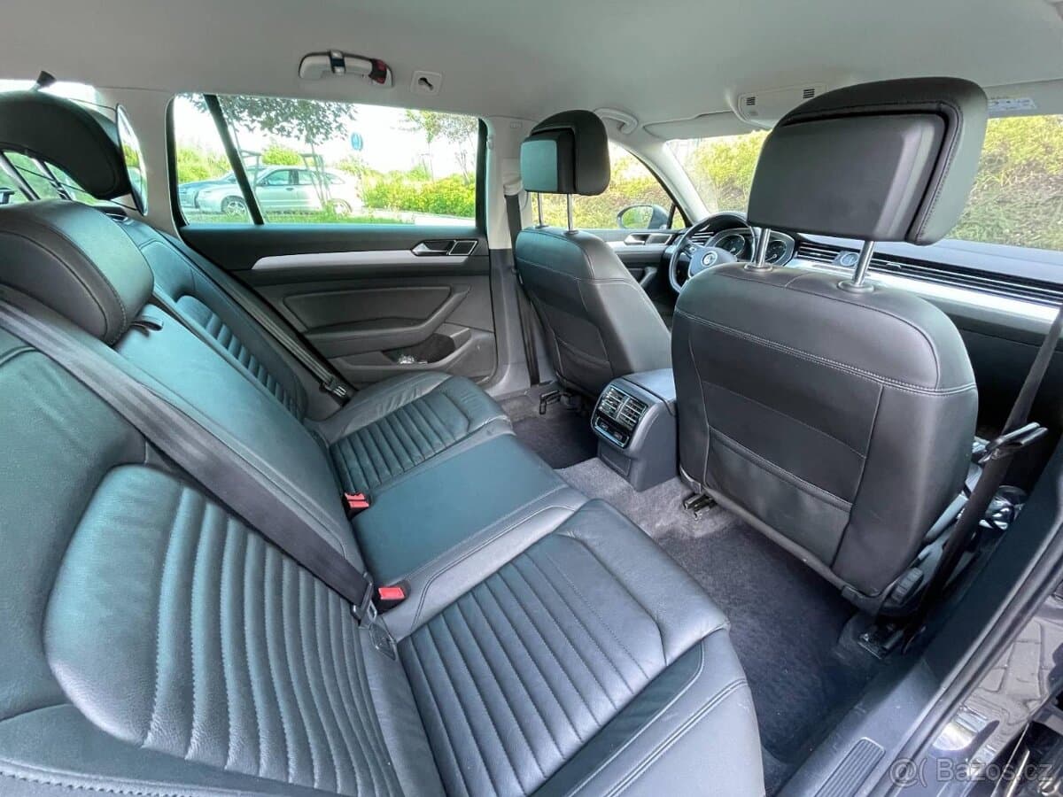 2015 Volkswagen PASSAT - 13