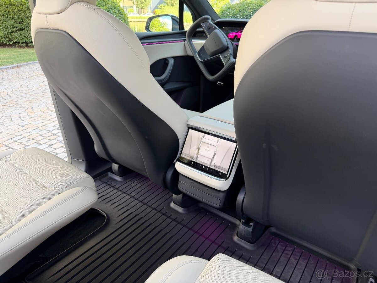 2026 Tesla MODEL X - 13