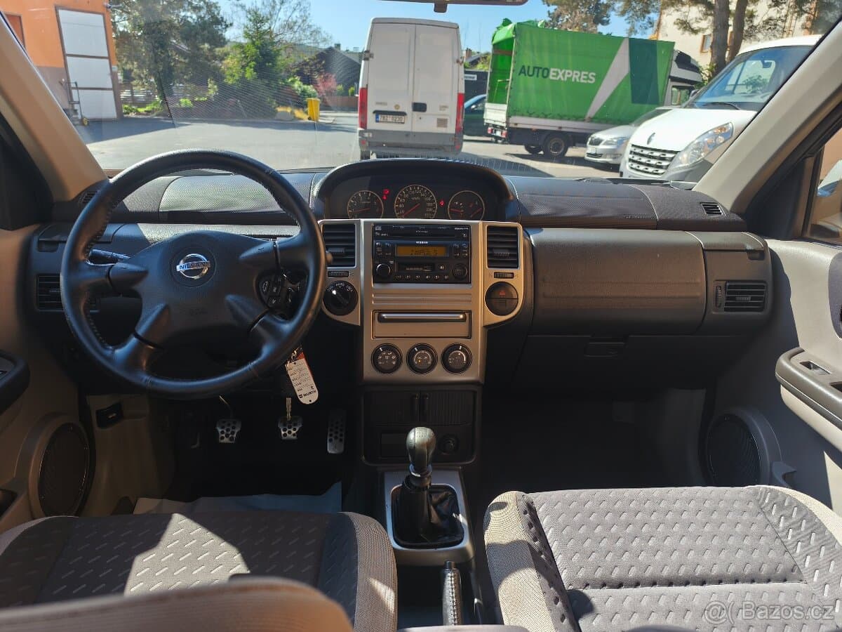 2004 Nissan X-TRAIL - 13
