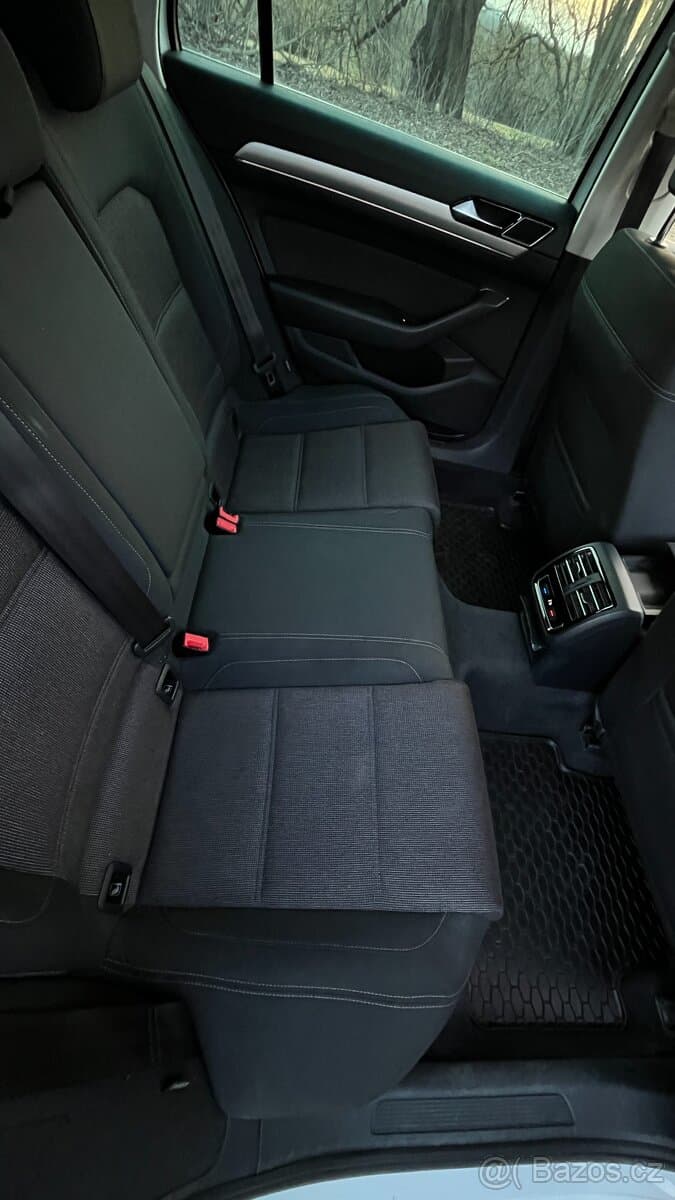 2015 Volkswagen PASSAT - 13
