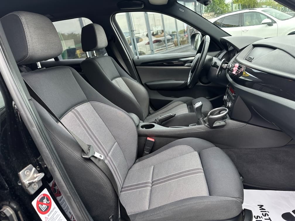 2010 BMW X1 - 13