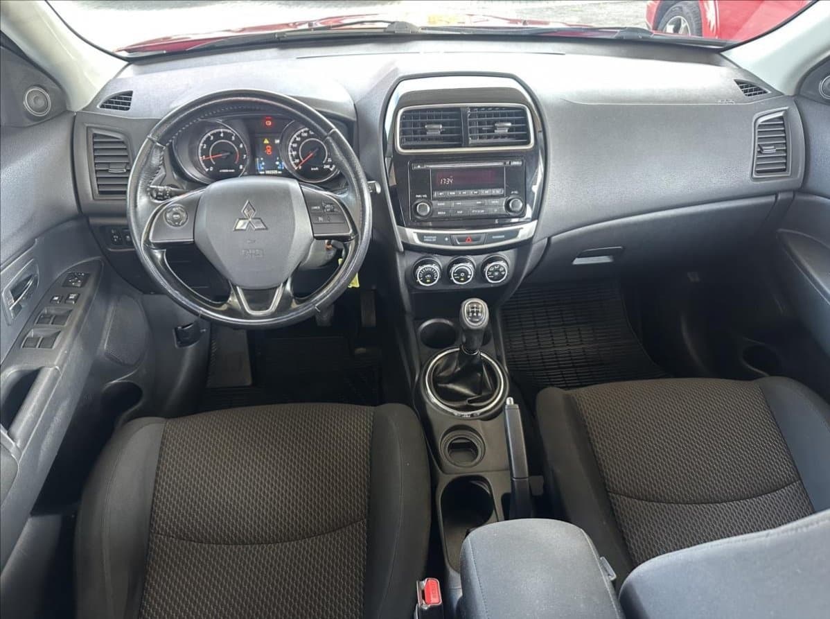 2016 Mitsubishi ASX - 13