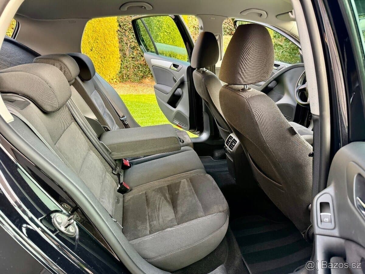 2011 Volkswagen GOLF - 13