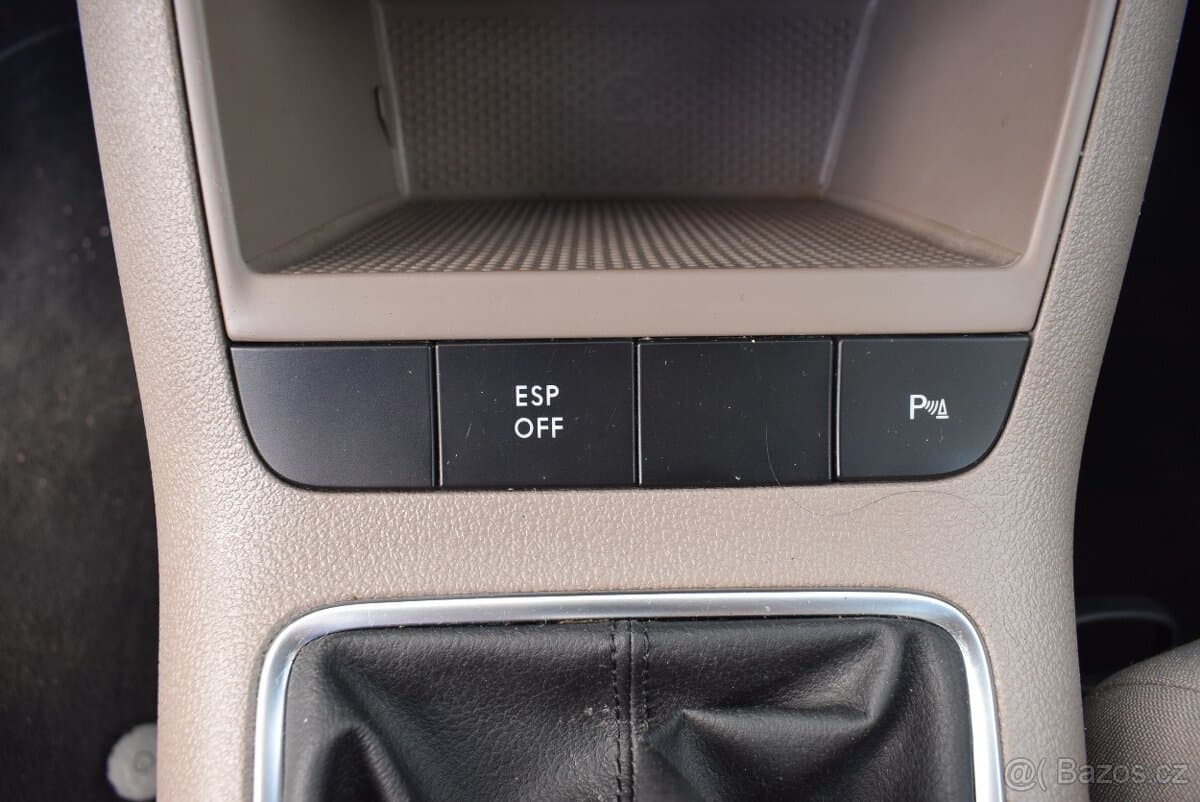 2009 Volkswagen GOLF - 13