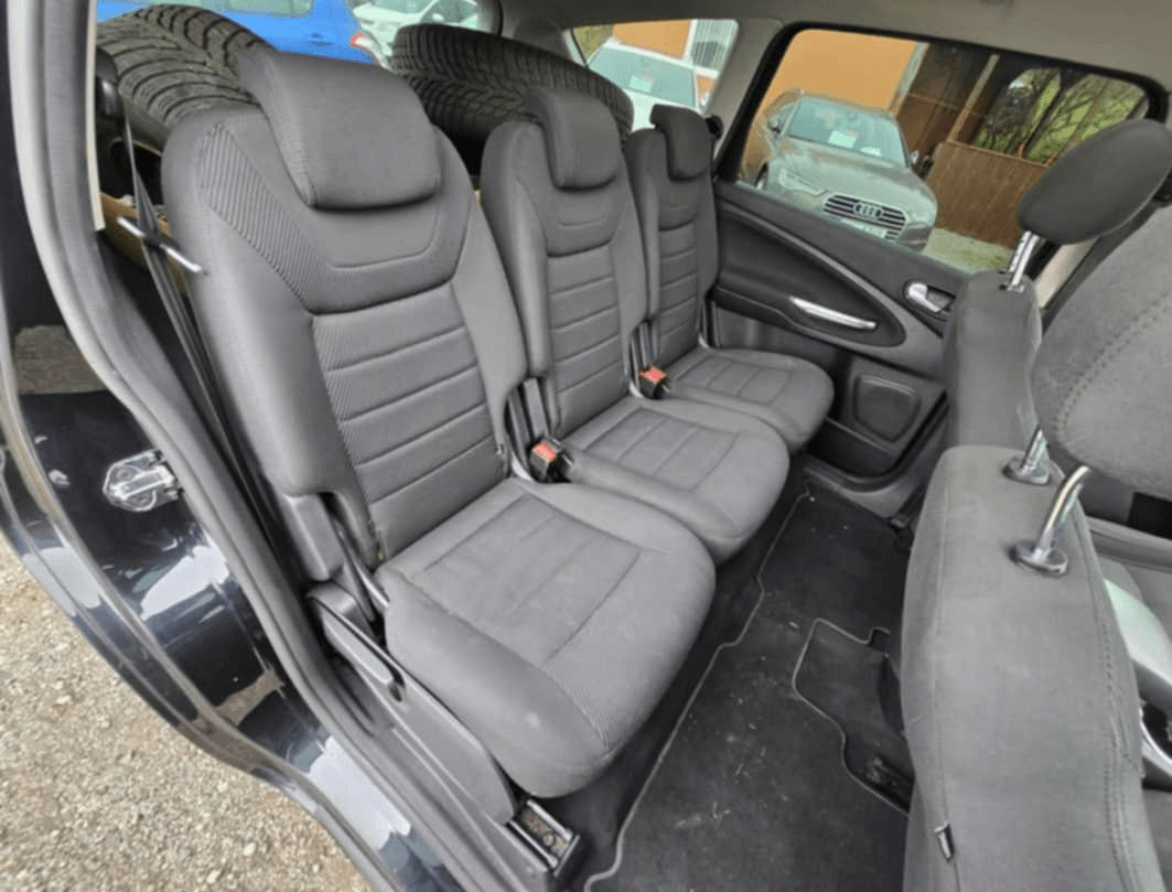 2013 Ford S-MAX - 13