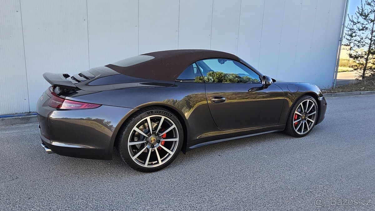 2013 Porsche 911 - 13
