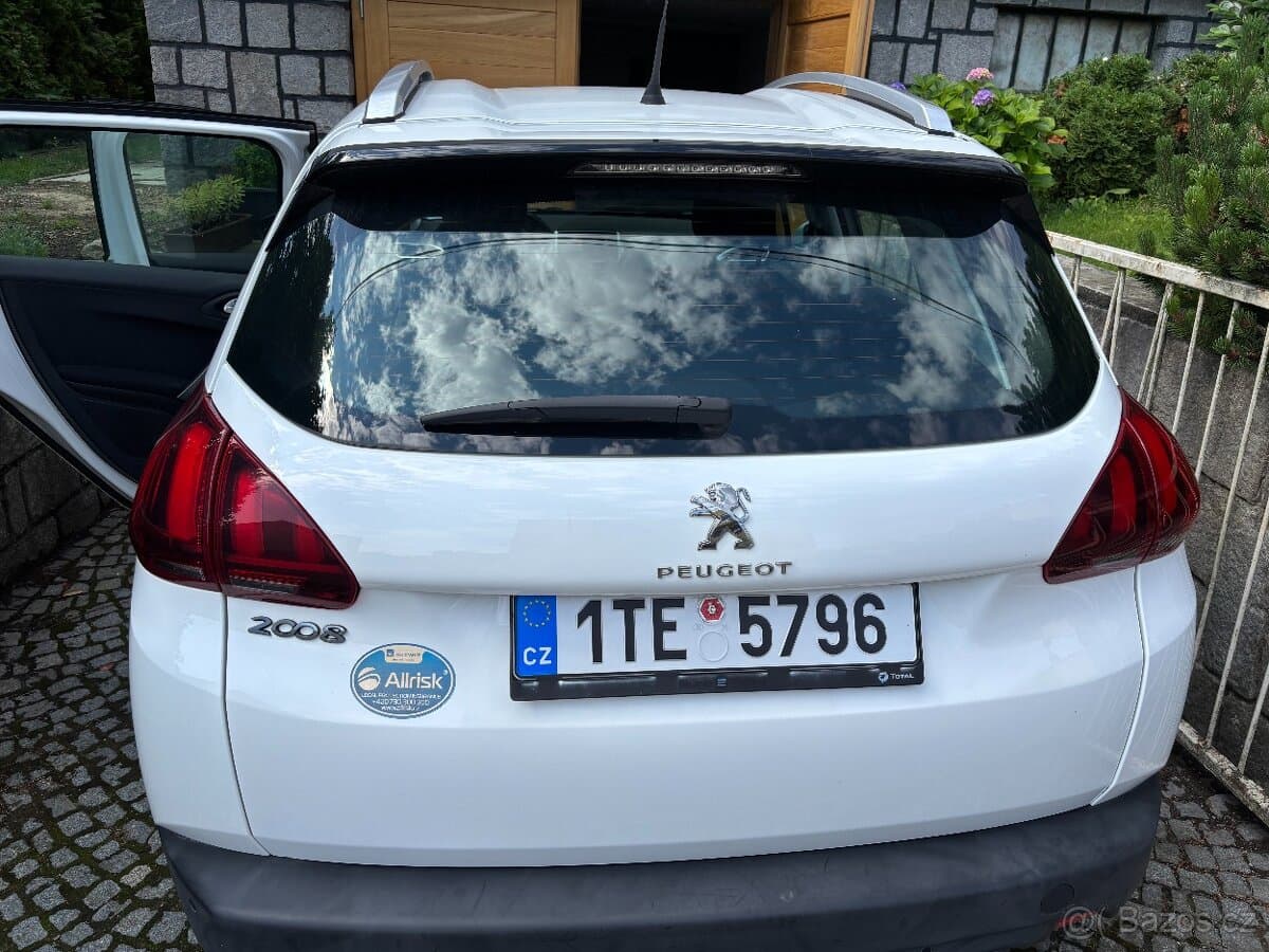 2017 Peugeot 2008 - 13