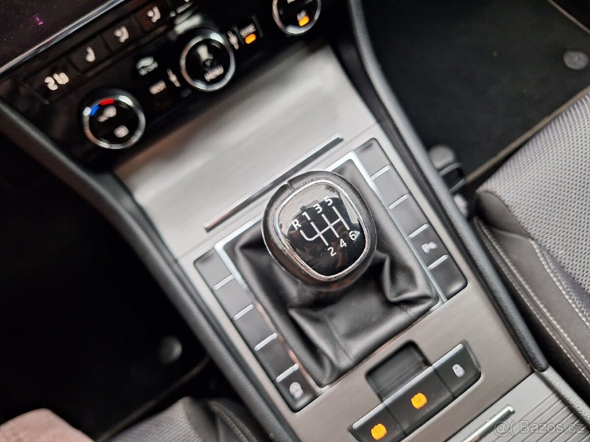 2022 Škoda SUPERB - 13