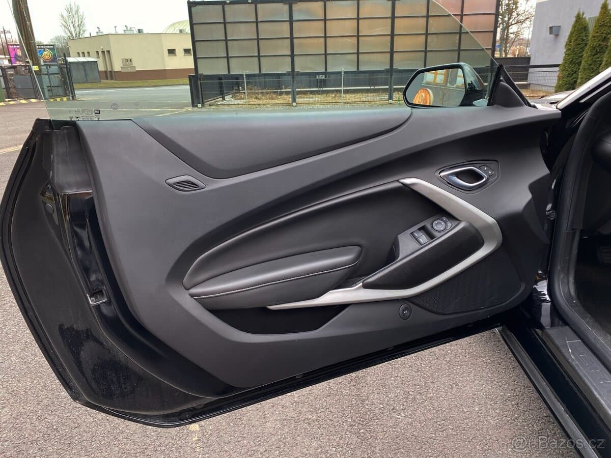 2020 Chevrolet CAMARO - 13