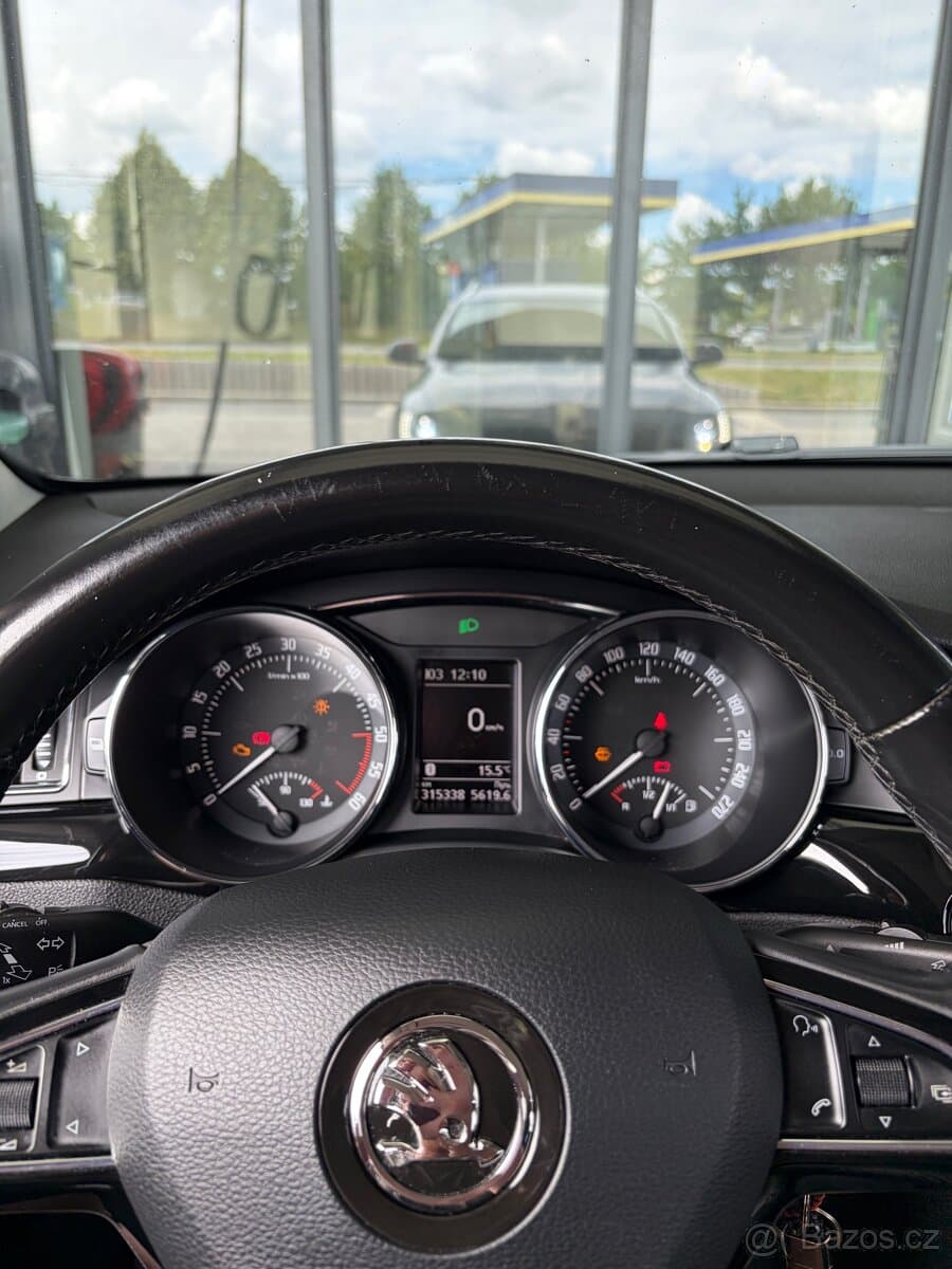 2014 Škoda SUPERB - 13
