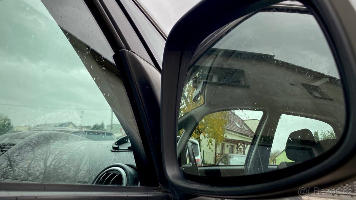 2011 Suzuki SX4 - 13