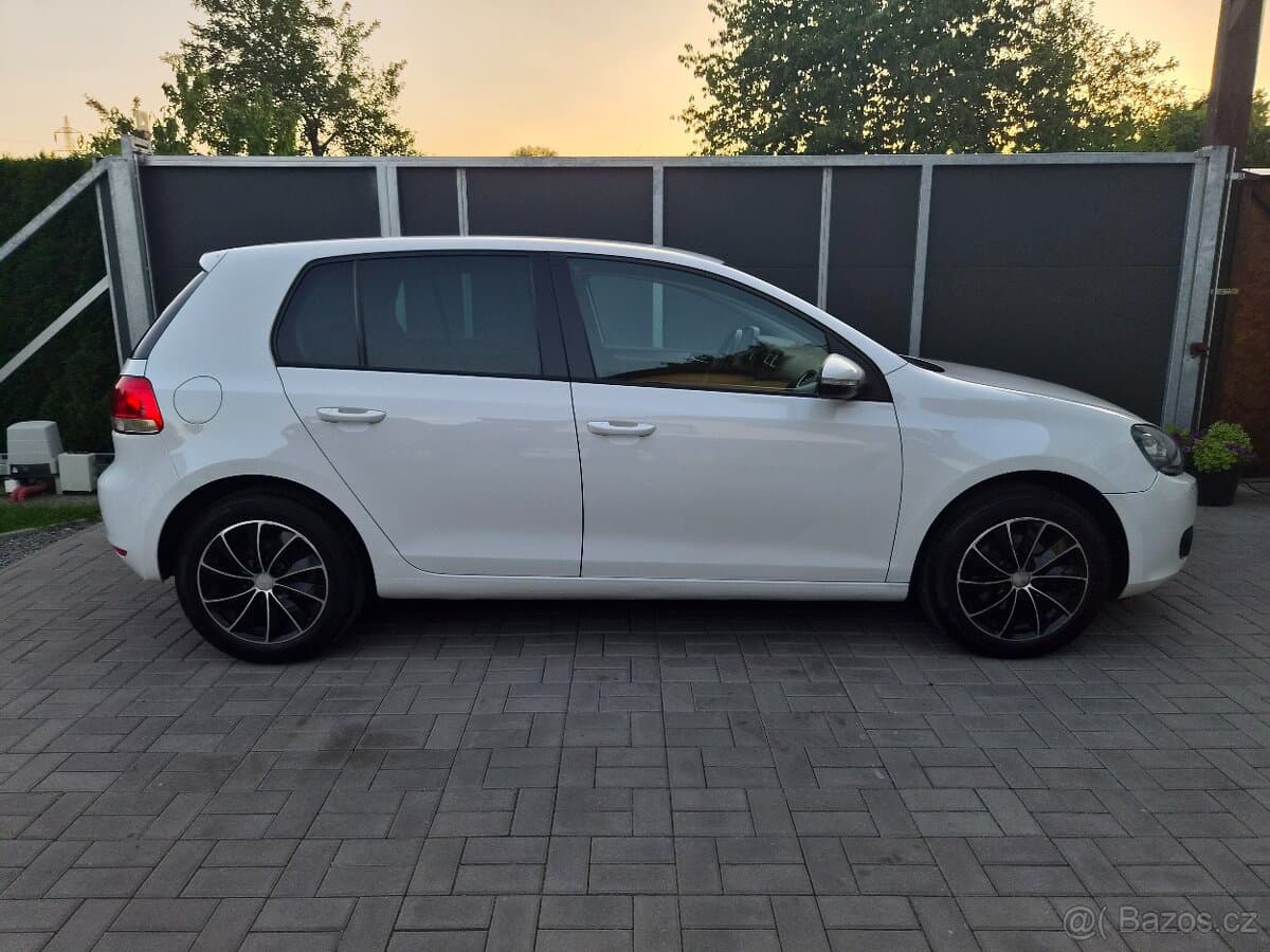 2009 Volkswagen GOLF - 13