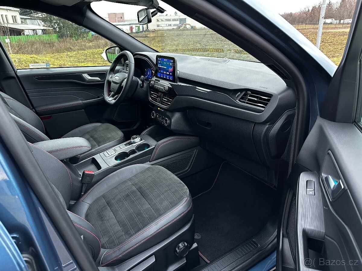 2023 Ford KUGA - 13